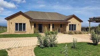 lux suites leilani annex naivasha