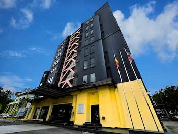 the estella hotel klang