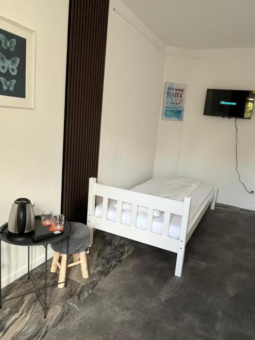 art rock airport hotel