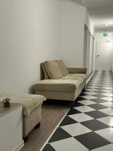 art rock airport hotel
