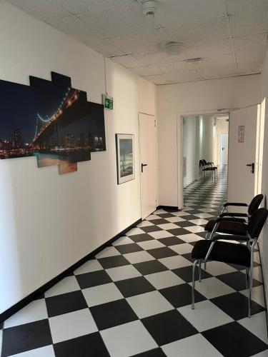 art rock airport hotel