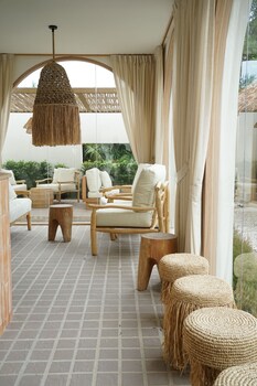 Ginevra Khaolak,,4 star
