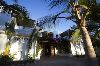 uzuri boutique hotel