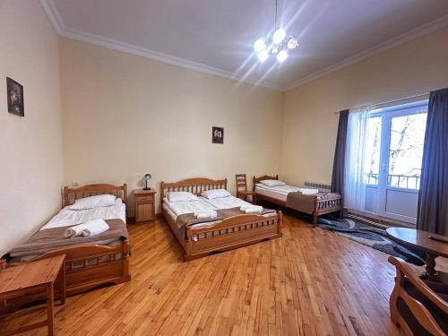 noor dilijan
