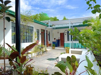 A Casa Portuguesa Coron Boutique Hostel,,1 star