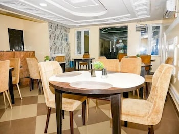 Cozy Cove Residence,,4 star