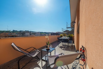 terrace apartment monte del gallo