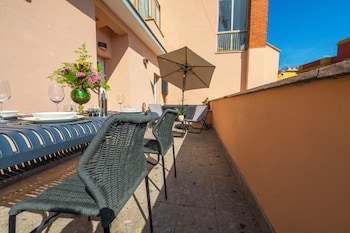 terrace apartment monte del gallo