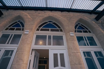 roots boutique hotel