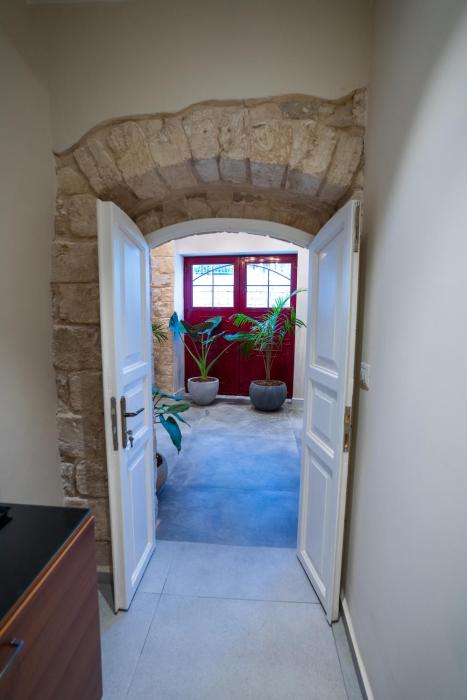 roots boutique hotel