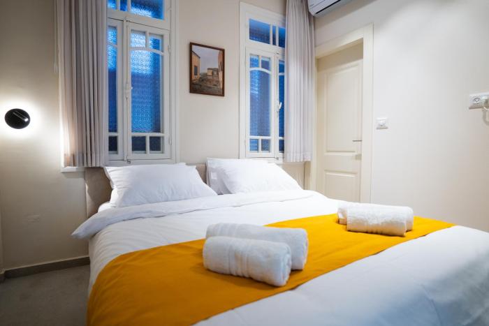 roots boutique hotel