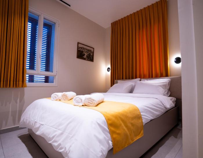 roots boutique hotel