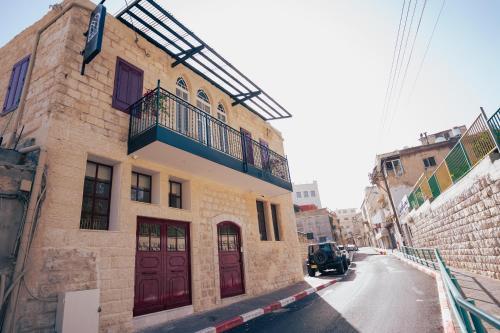 roots boutique hotel