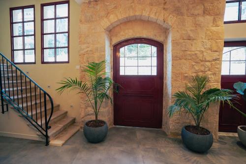 roots boutique hotel