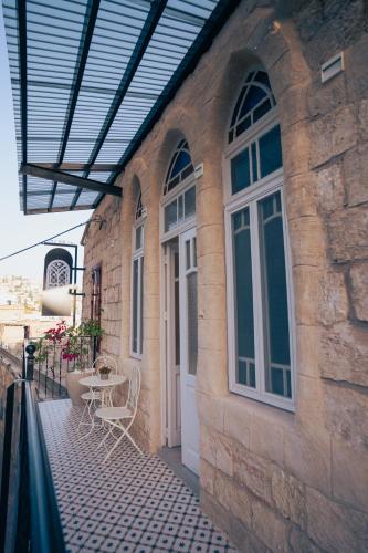 roots boutique hotel