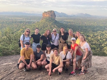 funk bunks sigiriya