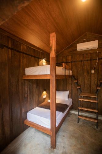funk bunks sigiriya