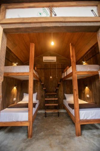 funk bunks sigiriya