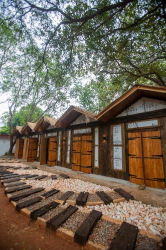 funk bunks sigiriya