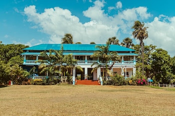 Kingfisher Beach Resort,,3 star