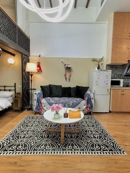 shanghai hills and zinn happy family bnb