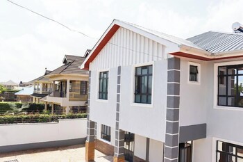 lux suites advent homes naivasha