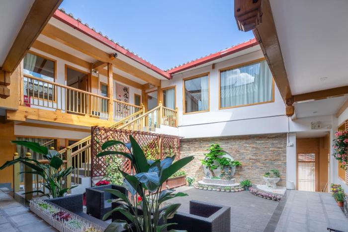 lijiang tongfu inn