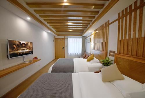 lijiang tongfu inn