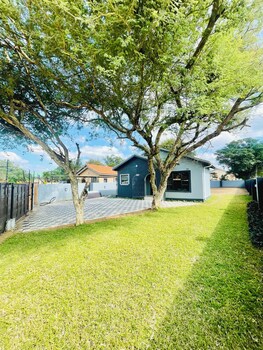 Ques Self Catering Apartments,,3 star