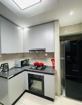Ques Self Catering Apartments,,3 star