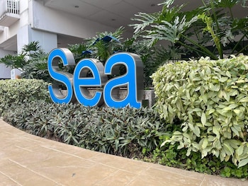 Sea Residences Moa Arena Smx By Darpm,,2 star