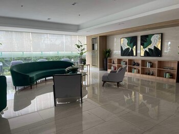Lush Residence Makati City By Darpm,,2 star