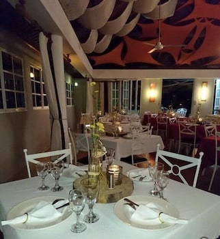 hotel rey