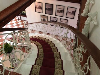 hotel rey