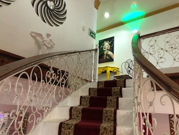 hotel rey