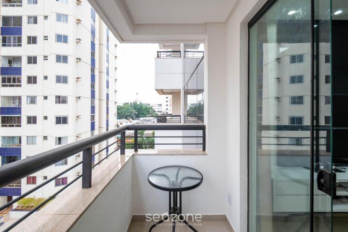 apartment next to flamboyant shopping mall ess