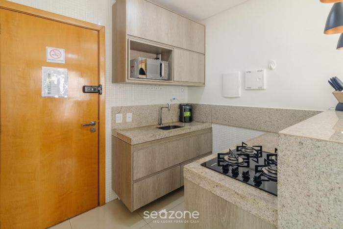 apartment next to flamboyant shopping mall ess