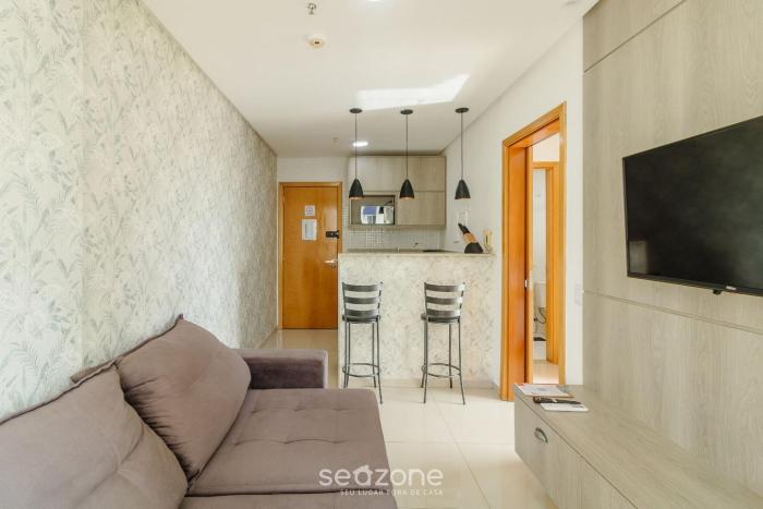 apartment next to flamboyant shopping mall ess