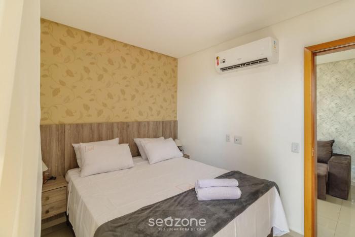 apartment next to flamboyant shopping mall ess
