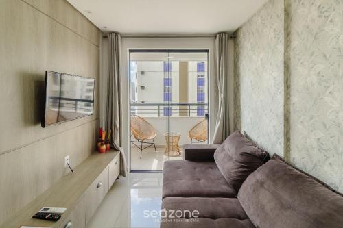 apartment next to flamboyant shopping mall ess