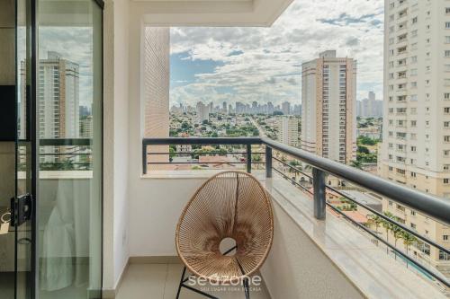 apartment next to flamboyant shopping mall ess