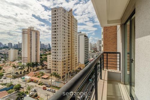 apartment next to flamboyant shopping mall ess