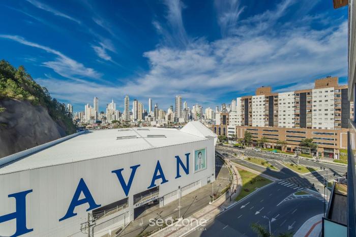 building with swimming pool next to balneario shopping in bc tso