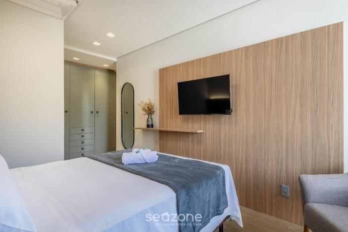building with swimming pool next to balneario shopping in bc tso