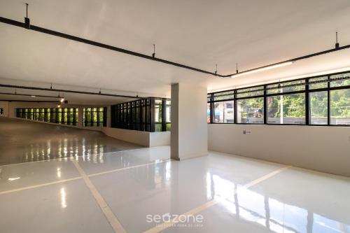 building with swimming pool next to balneario shopping in bc tso