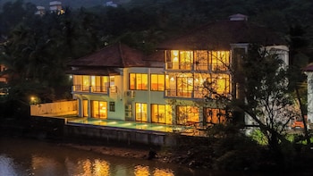 elivaas villa fleuve