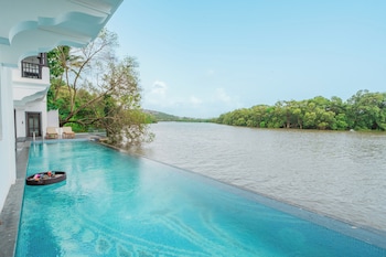 elivaas villa fleuve