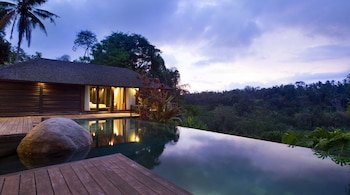 kamaniiya river villa sayan ubud