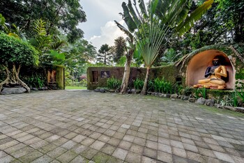 kamaniiya river villa sayan ubud