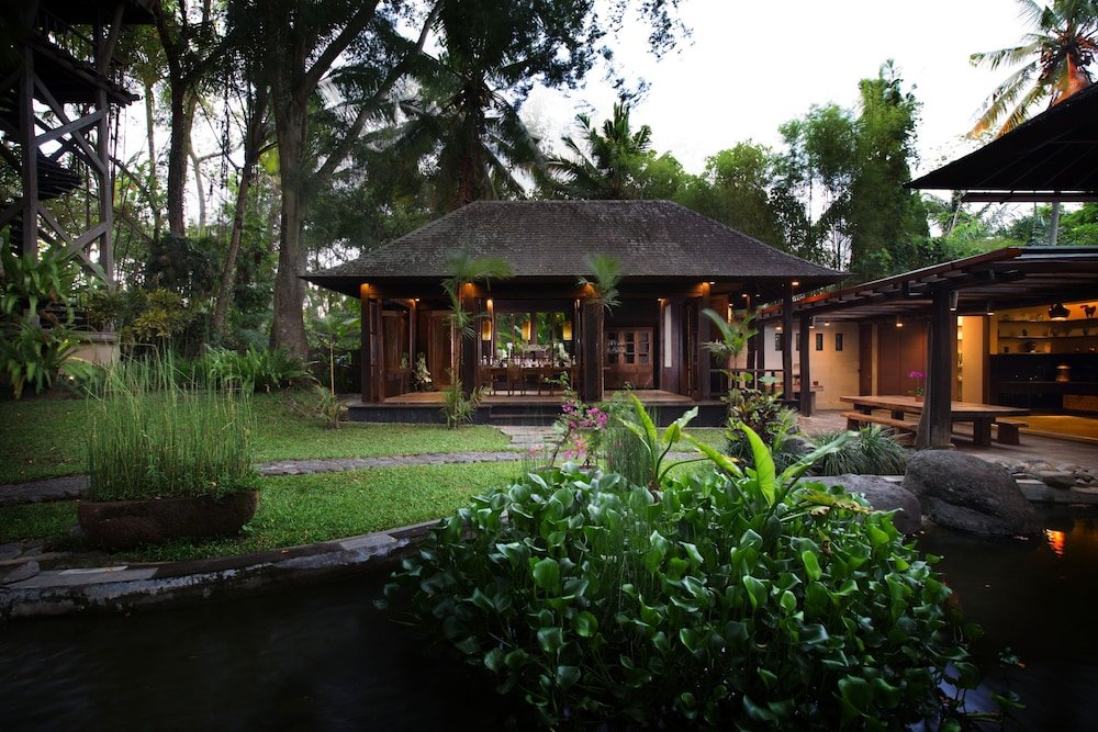 kamaniiya river villa sayan ubud